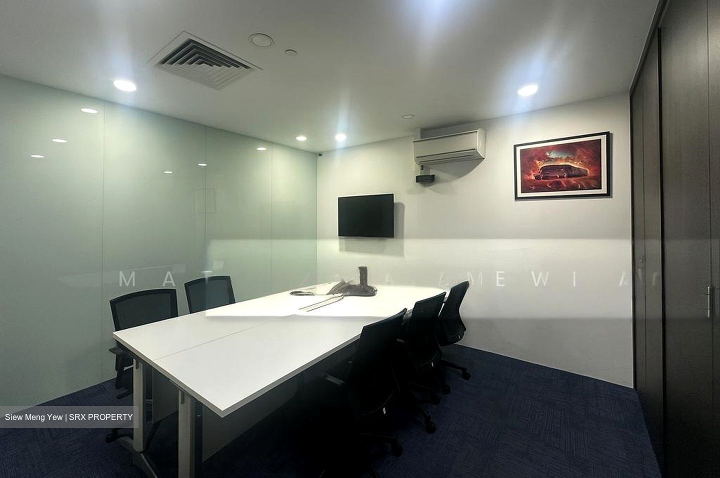 International Plaza (D2), Office #571627421